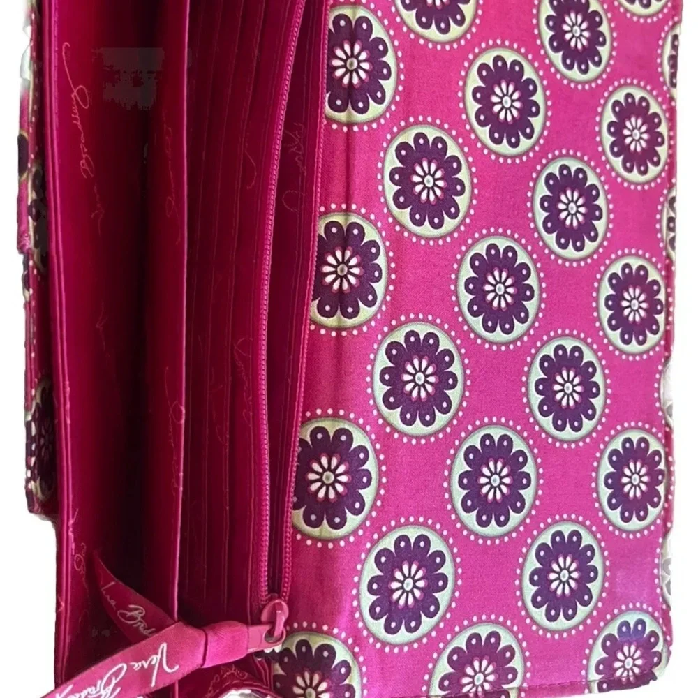 Vera‎ Bradley Pink/Lime Green Flowers Long Wallet Magnetic Closure Quilted NW/OT